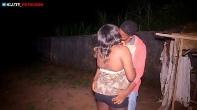 Küçə romantikası və klubdan bir tombul qızla isti seks